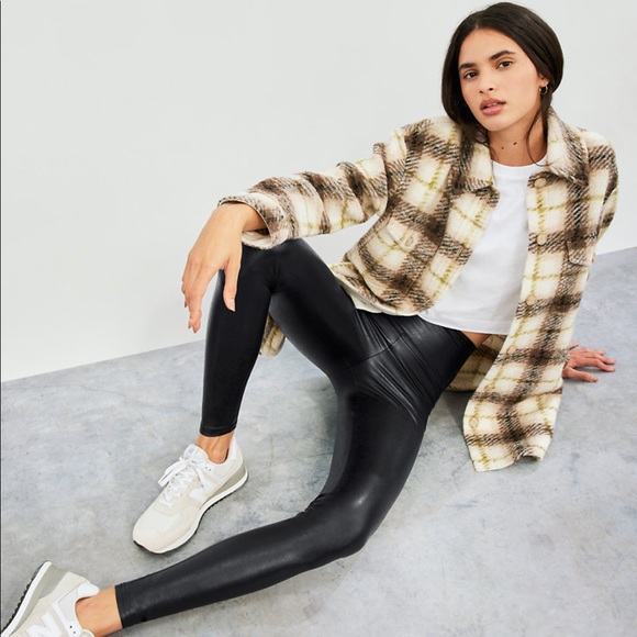 Wilfred Free Daria Vegan Leather Pants-Black - Picture 5 of 9